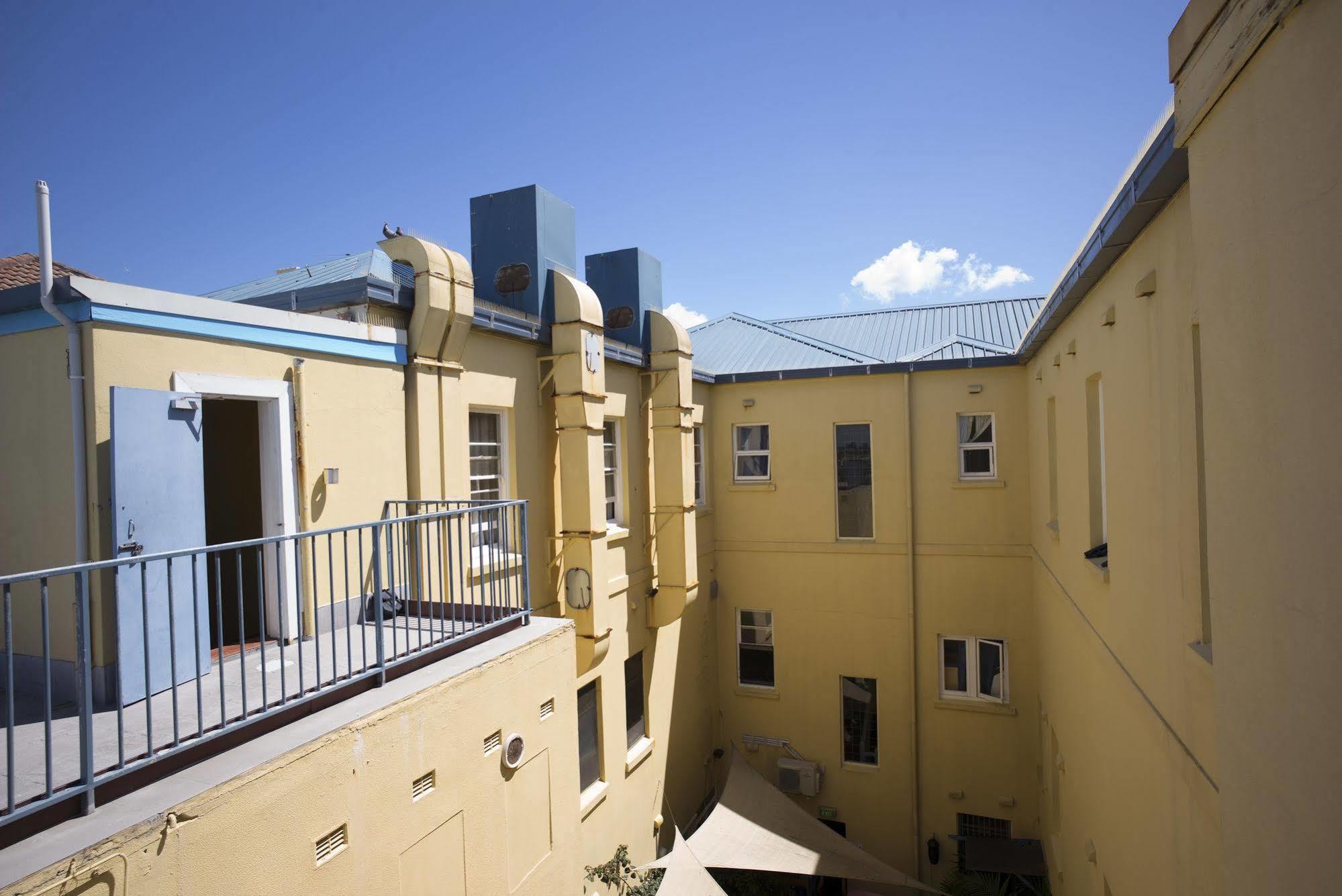 Bondi Beachside Inn Yha Sydney Exteriör bild